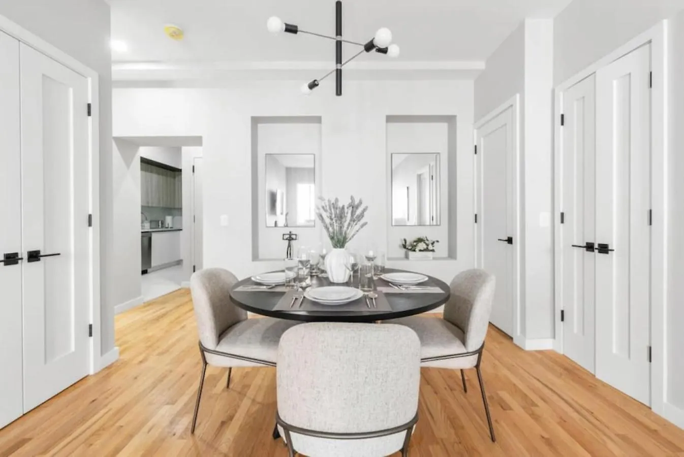 Top Notch 2Br 2Ba Suite Minutes To Central Park ニューヨーク 0*,  米国